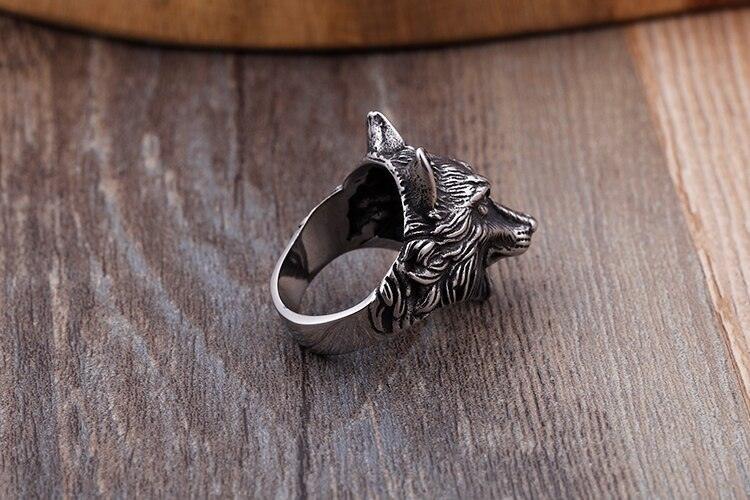 Black Gold Wolf Ring - Natna Shop